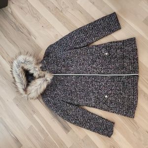 Tweed fashion coat. Medium warmth